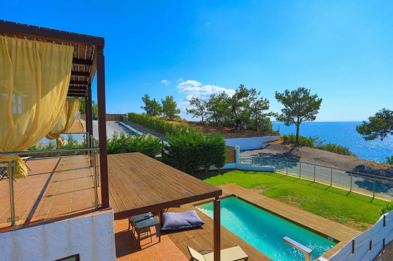 Kalma Villa Ena ネア・ムダニア エクステリア 写真