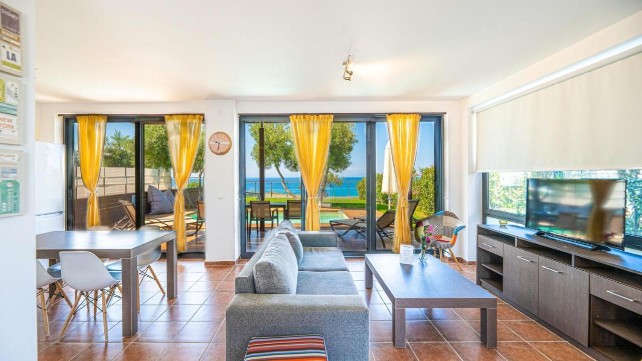 Kalma Villa Ena ネア・ムダニア エクステリア 写真