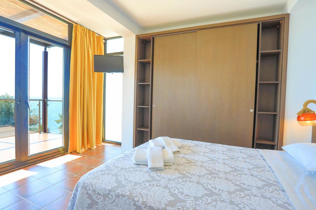 Kalma Villa Ena ネア・ムダニア エクステリア 写真